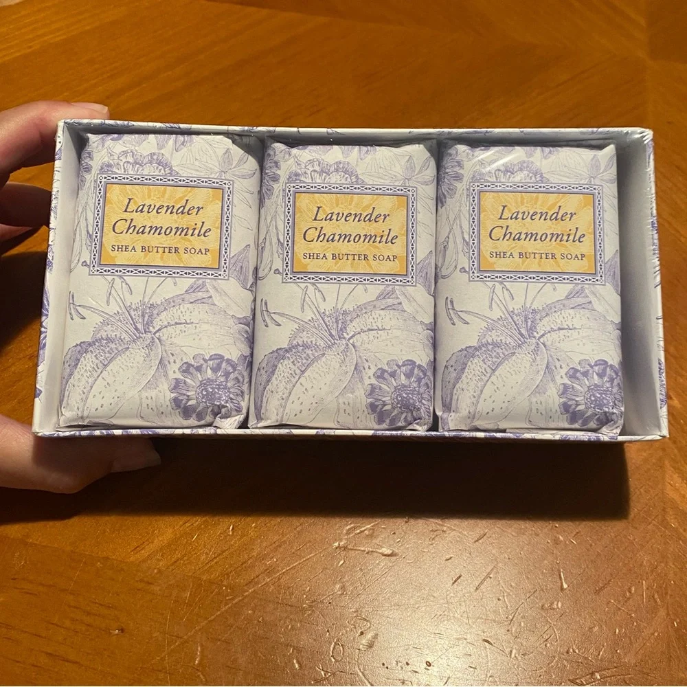 Lavender Chamomile Shea Butter Soap Set & Dusting Powder - Picture 13 of 16